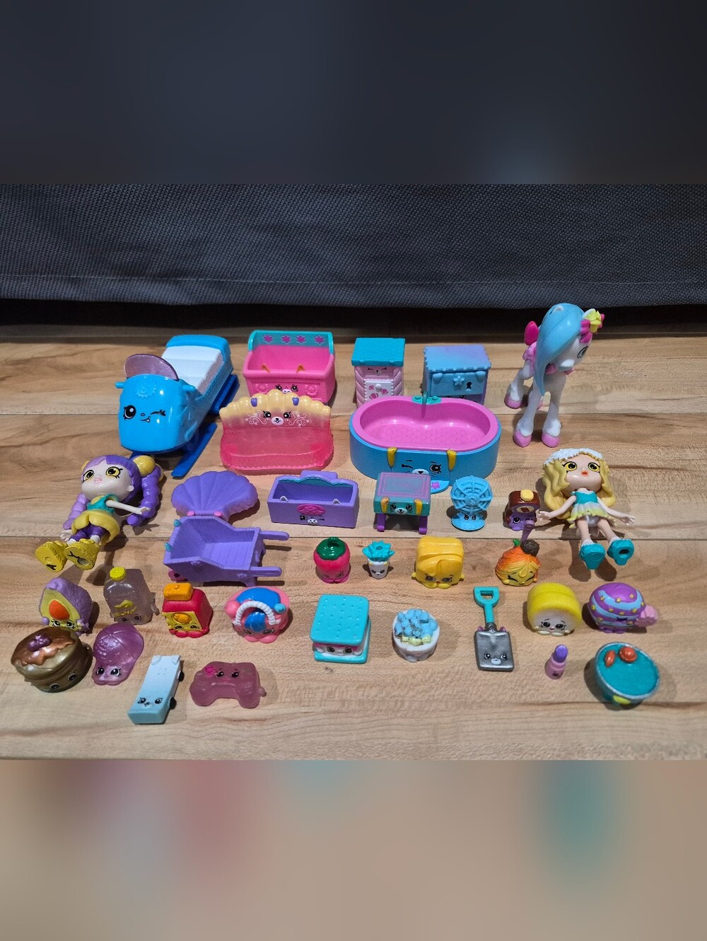 Shopkins Happy Places dolls, a horse, accessories & some regular Shopkins